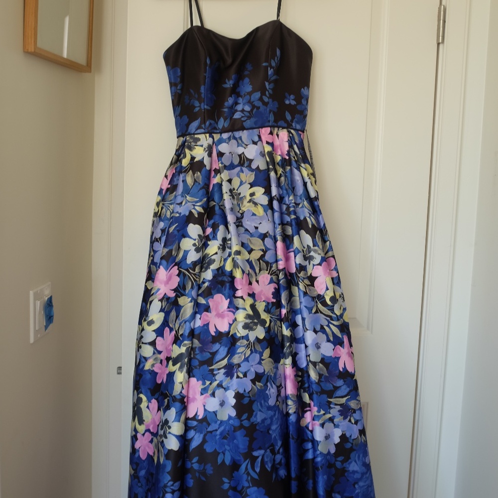 Betsy Adam Womens Size 4 Black Spaghetti Floral NEW